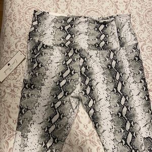Snake print leggings